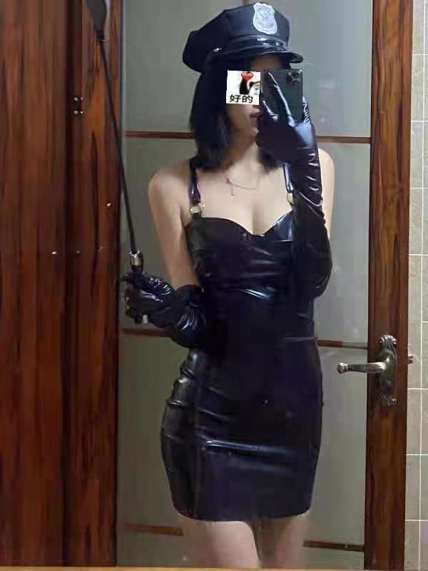 皮裙小姐姐把我征服了 第2张