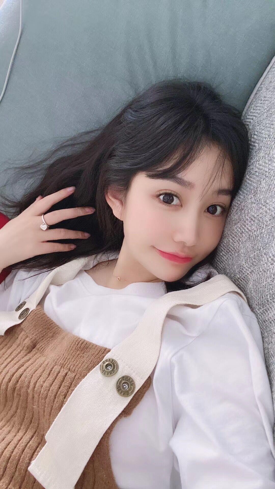 约会会舔脚宝藏邻家女孩，颜值99分 第2张