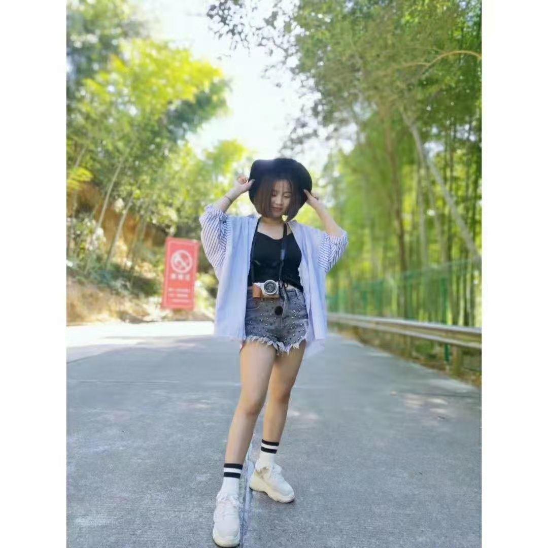 台江万达附近的丰满妹子 第2张