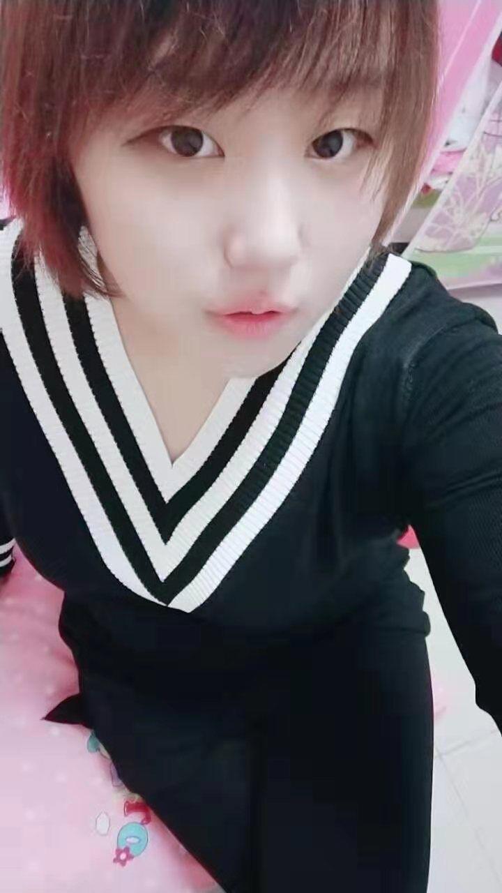 红山区环宇小区妹子 第1张