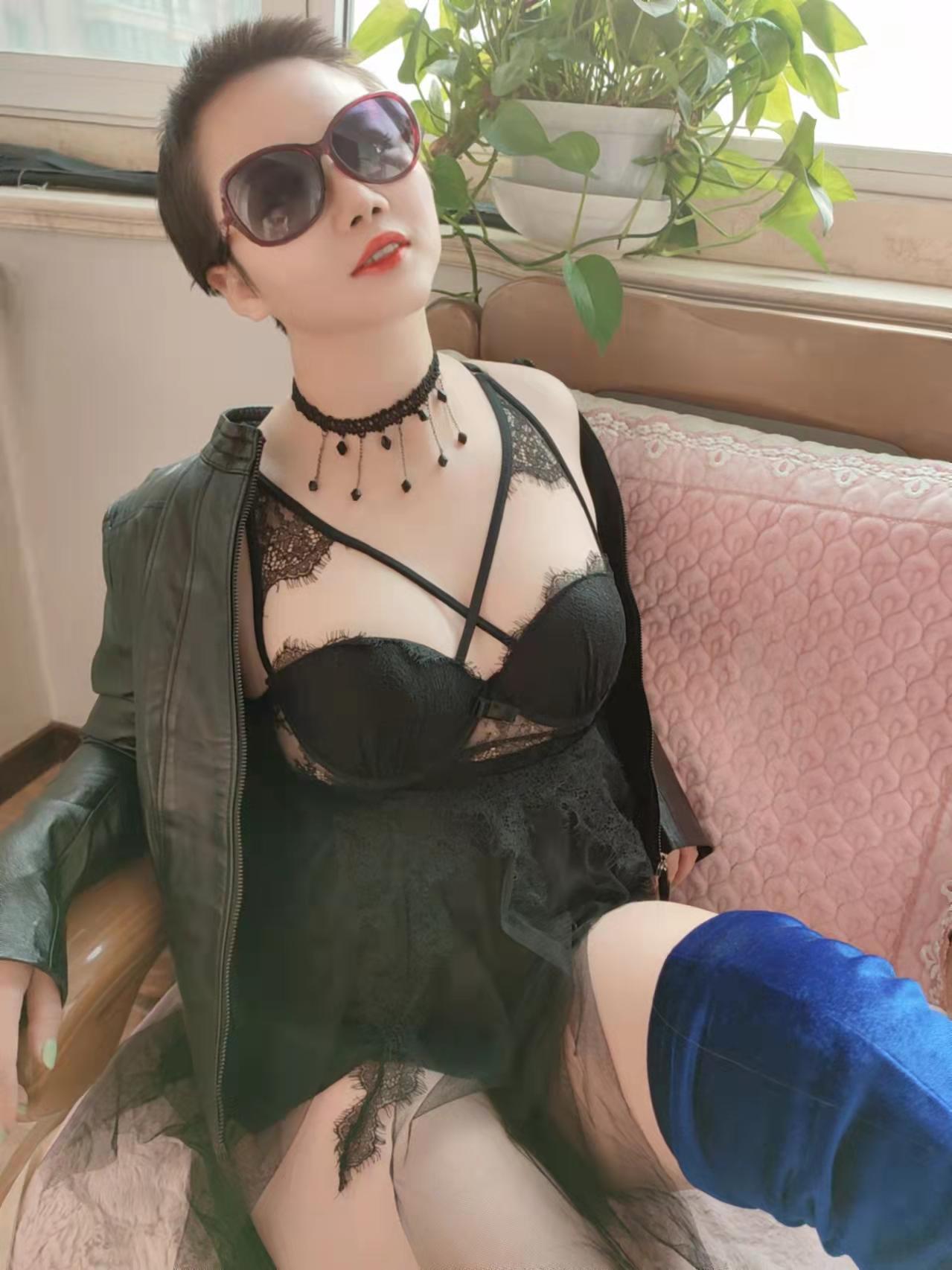 超短发超火辣，很有特色，让人融化 第2张