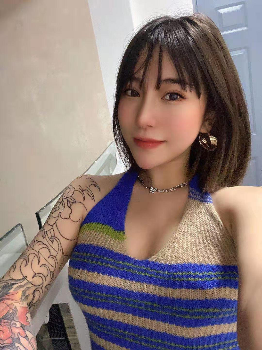 周末战斗百子湾的可爱性感00后妹妹 第1张