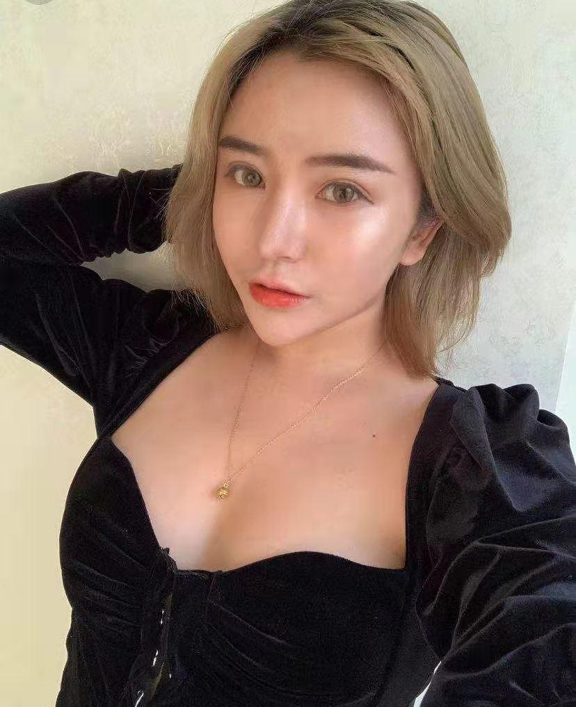周末战斗百子湾的可爱性感00后妹妹 第3张