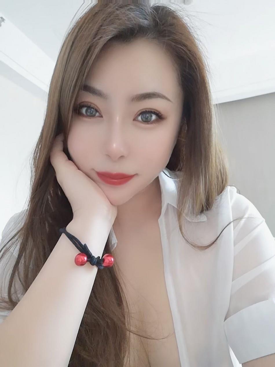 临平银泰美小妞 第2张