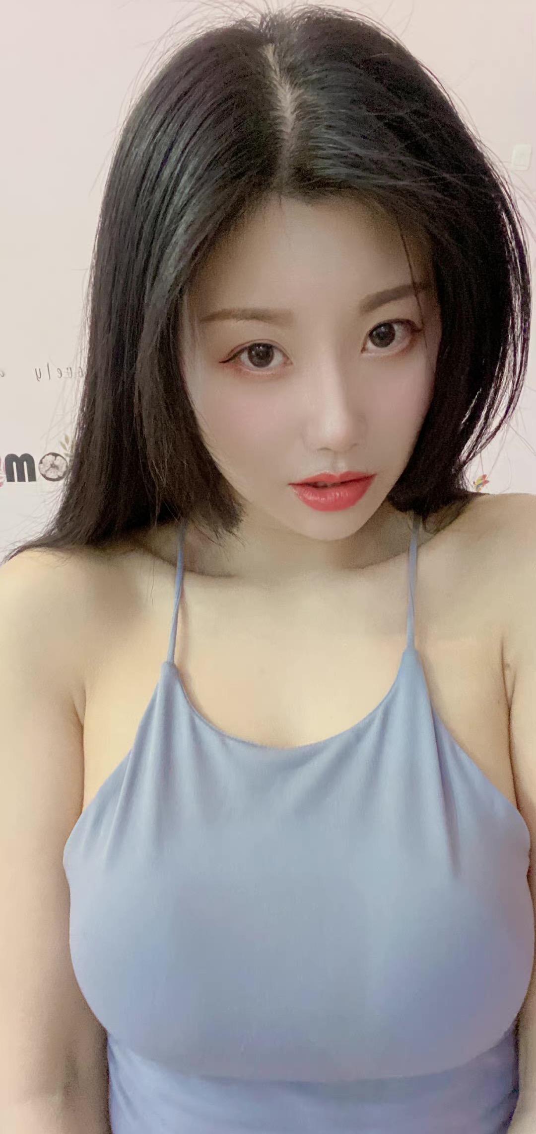 验证静安95后人间胸器，附素颜照 第1张