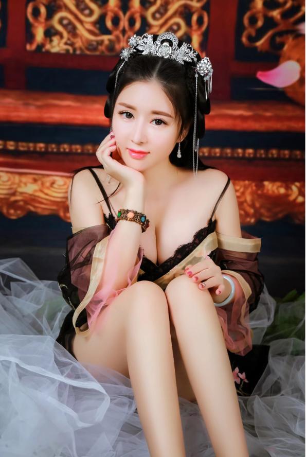 固戍舞者小白,丰乳肥臀,值得体验 第1张