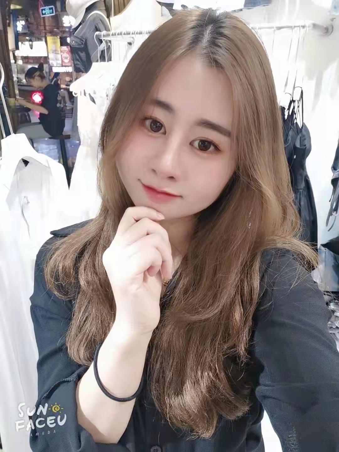 小清纯诗诗，身材惹火，纤细小腰+好看的胸 第6张