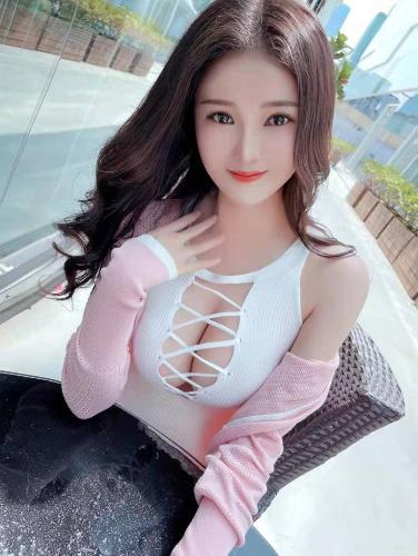 长得还不错的一个老妹儿 第1张