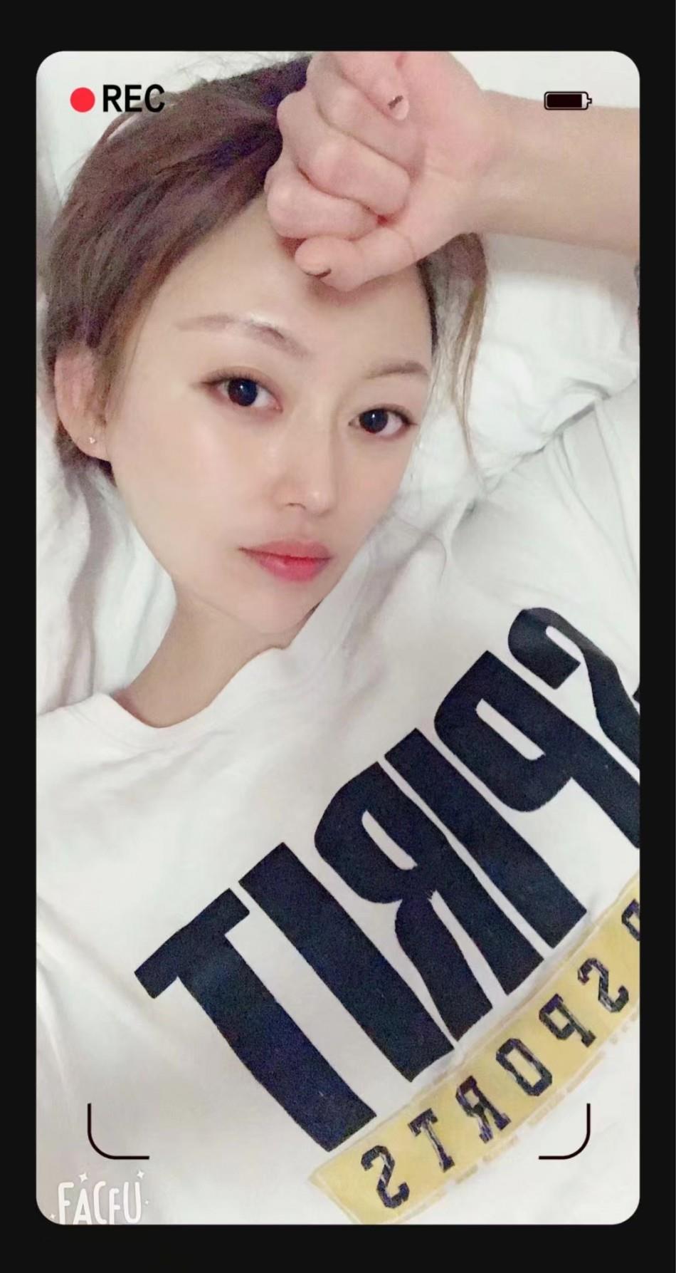 偶尔兼职的妹妹，很漂亮 第1张