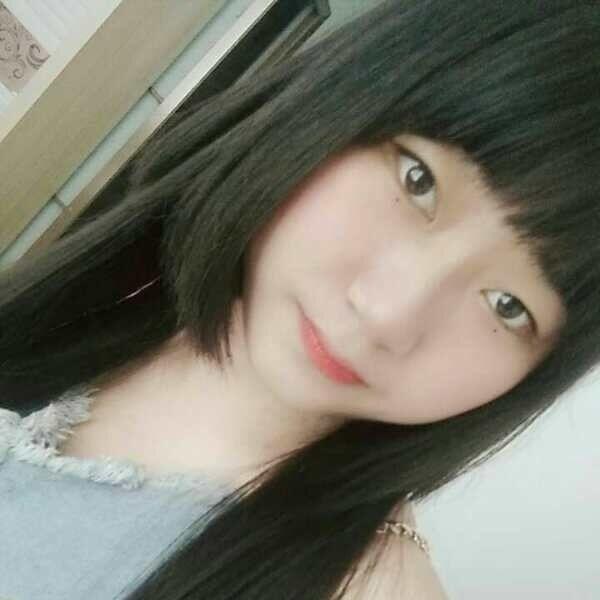 堤口路大奶学生妹 第1张