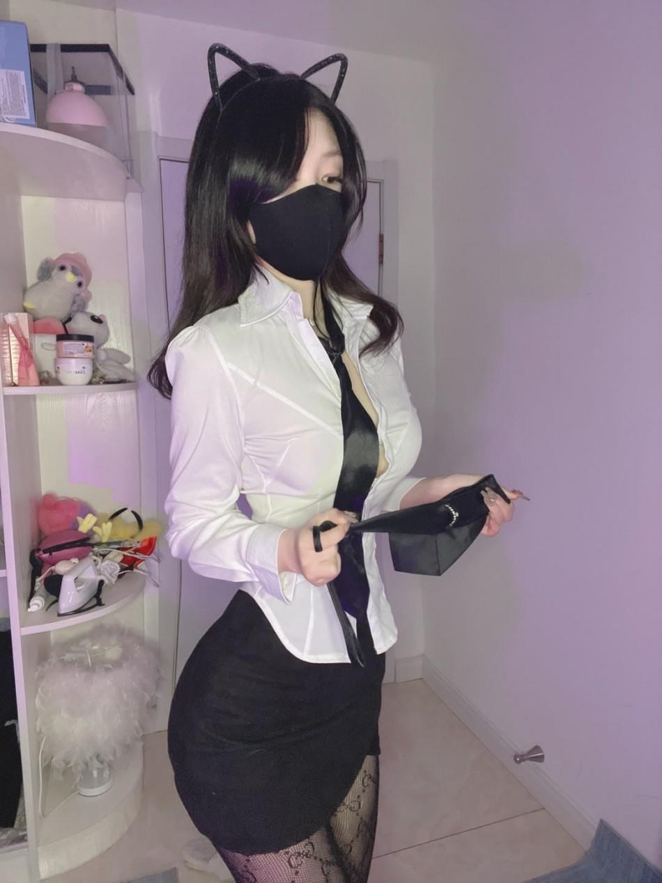制服诱惑老师 第1张