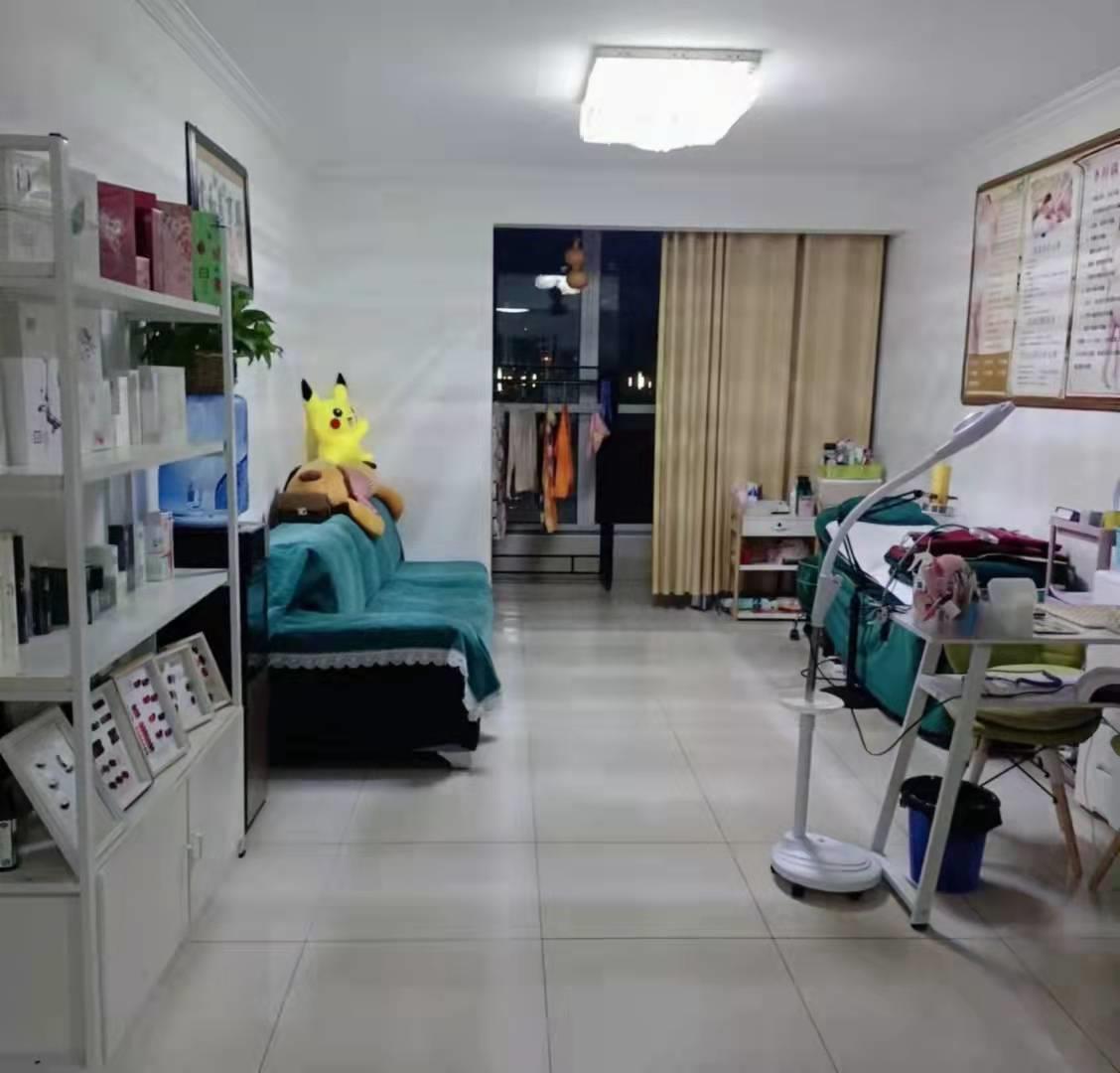 体验通州区潞苑东路附近美容师兼职小活,脚很漂亮 第3张