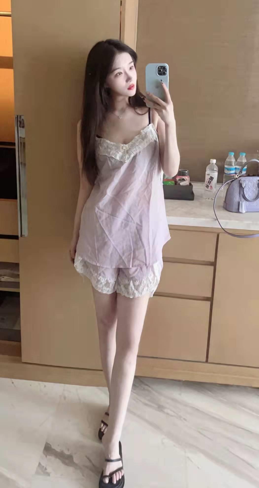 朝阳区烈焰红唇性感无敌,黑丝诱惑水多的一比 第1张