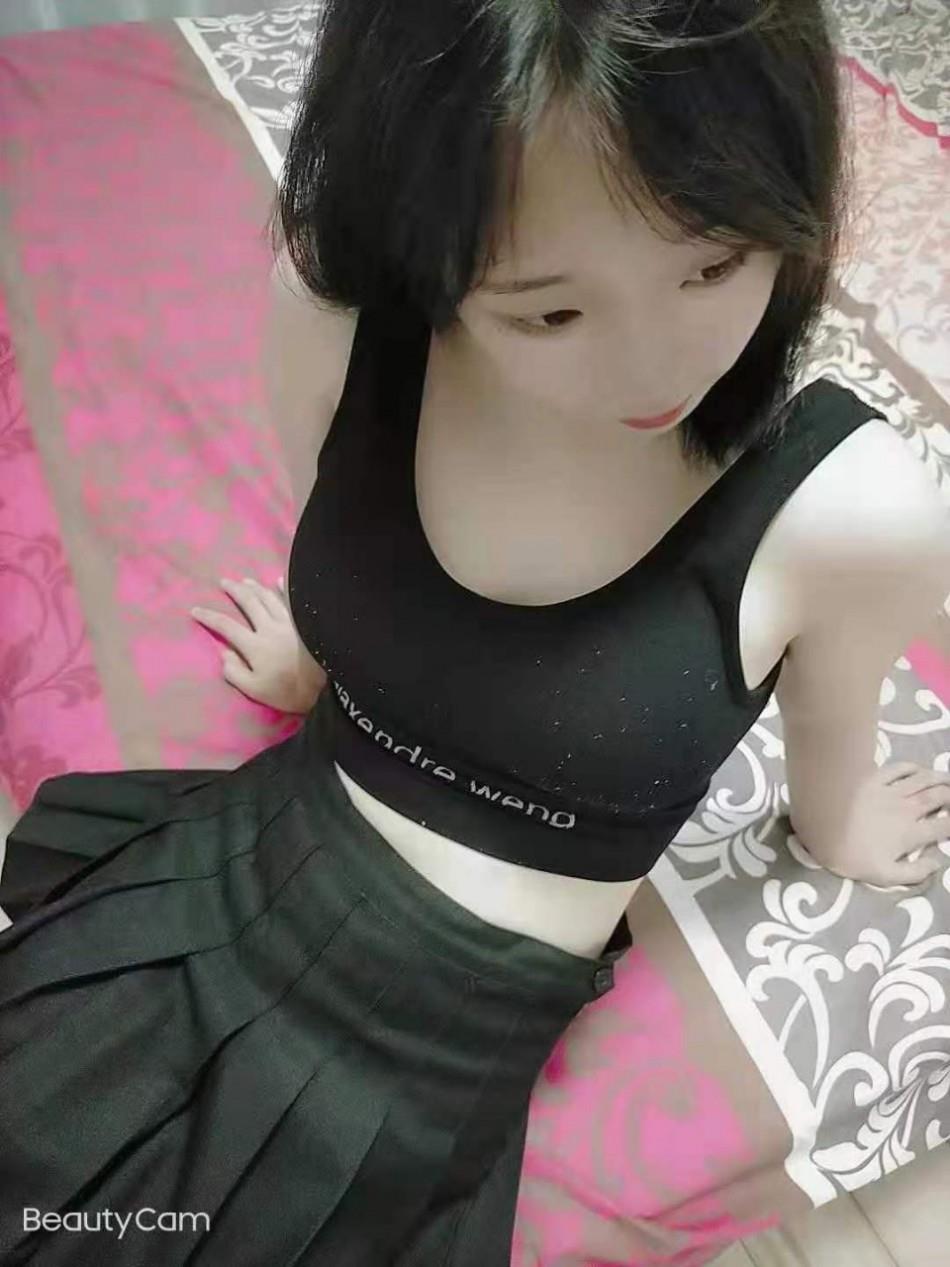 森柠，一个被艹弄玩坏的嫩妹 第2张