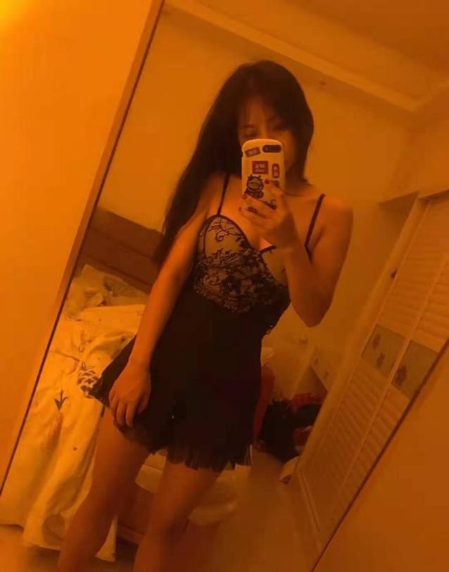 前凸后翘的身材，一趟愉快的旅途 第1张