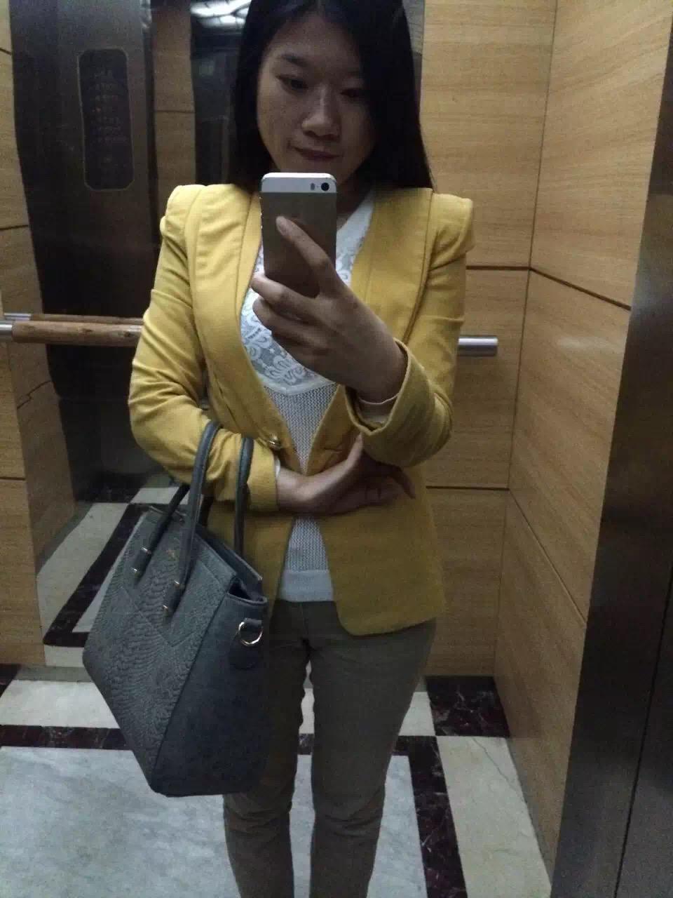 文殊院附近长腿妹子 第3张