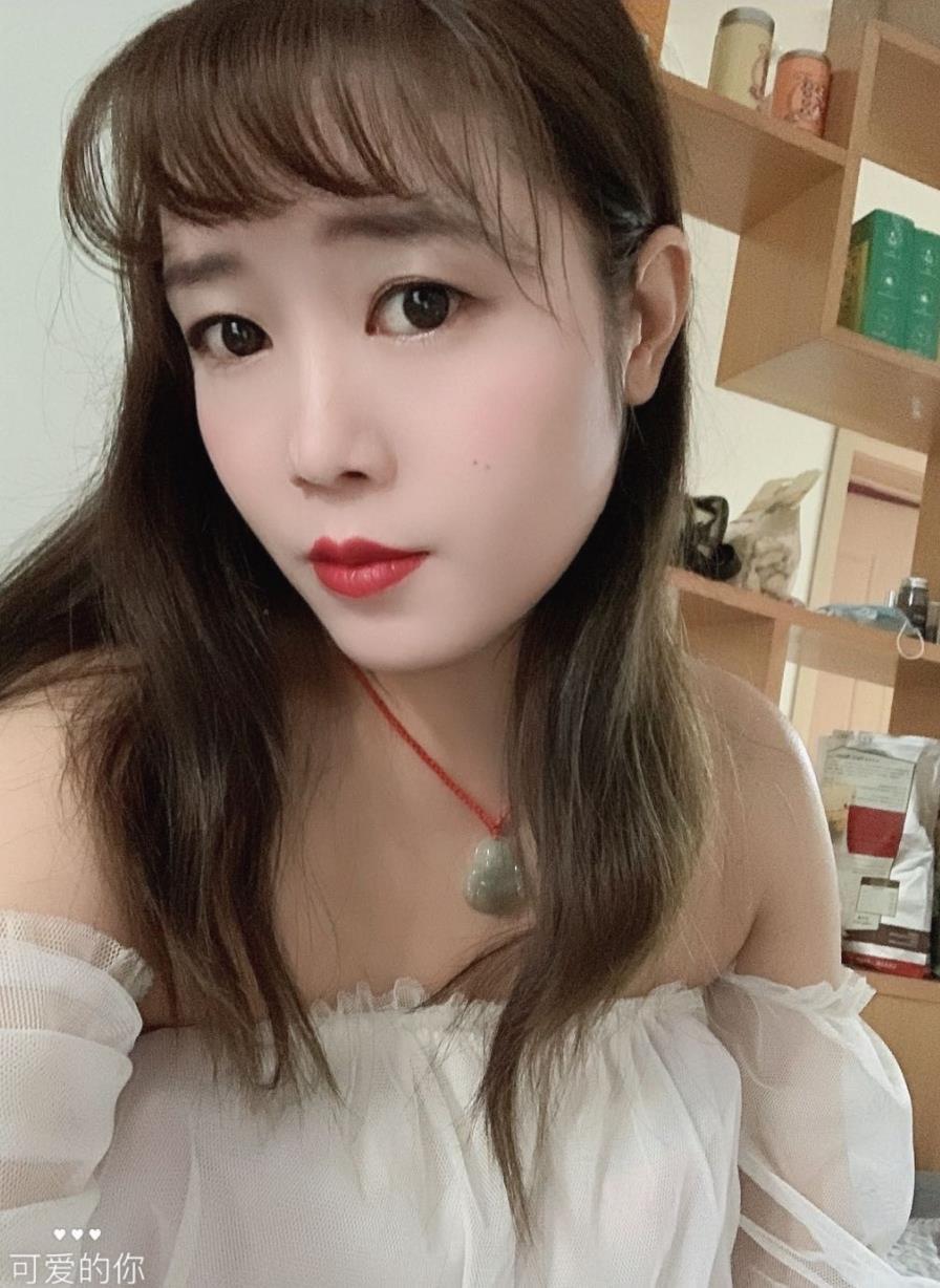 长相甜美御姐池池，待人耐心口活舒服 第2张
