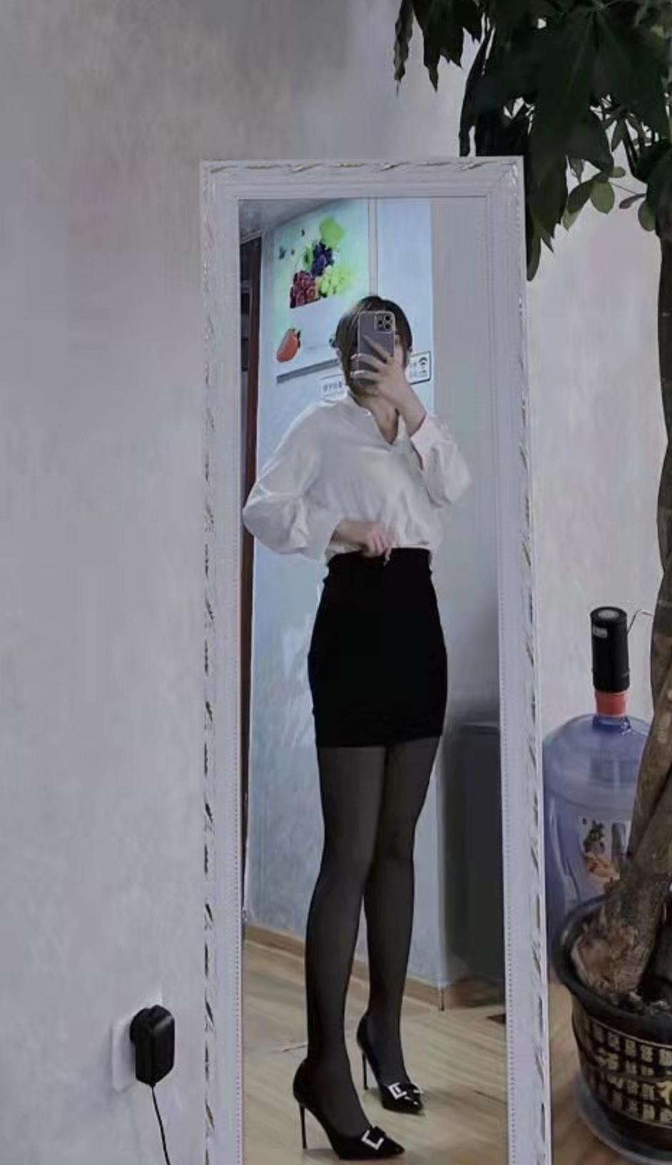 成熟美林允儿，胸大屁股圆 第3张