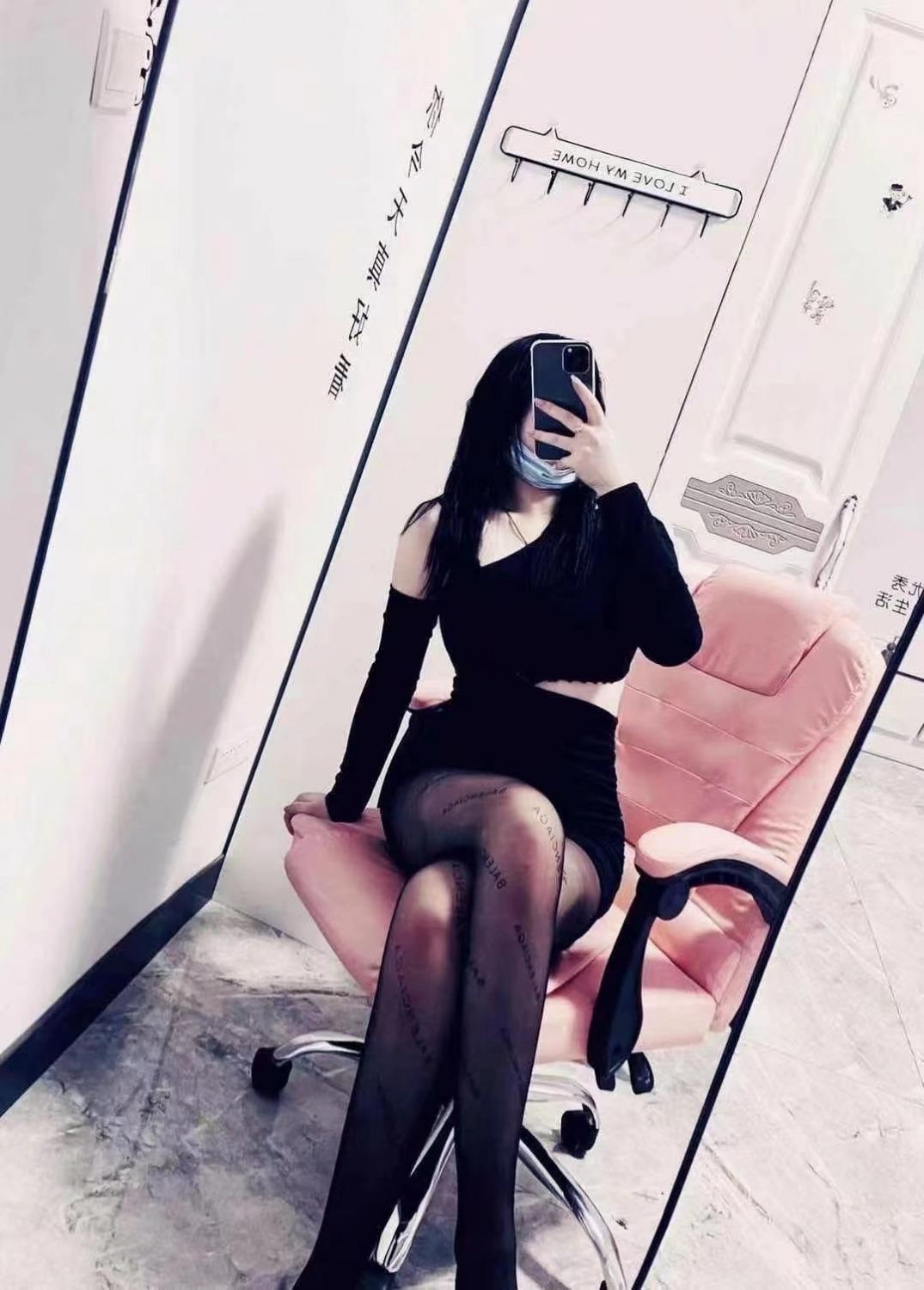 西青性感美丫 第2张