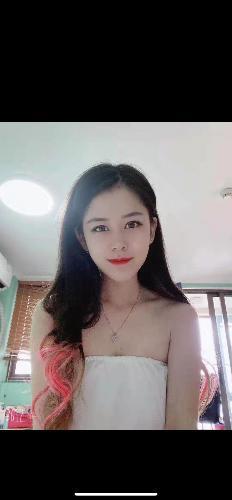 美女一个 第2张