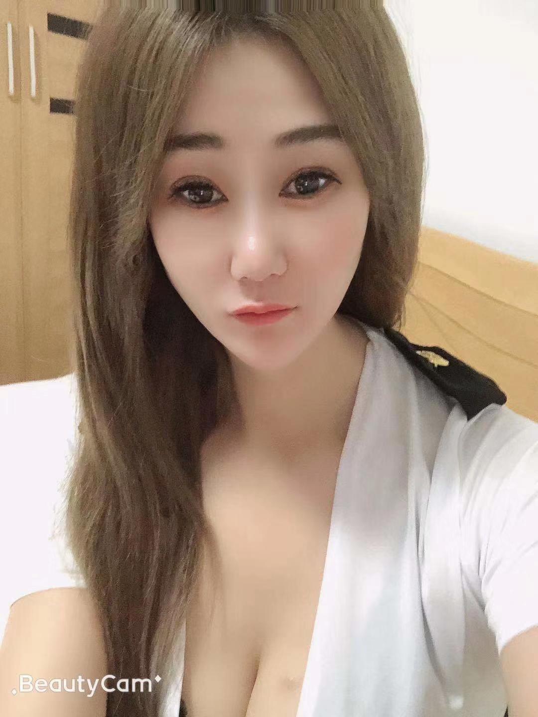 徐东身材火辣MM 第1张