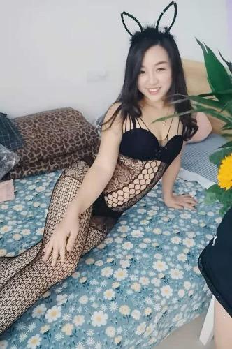 侗族姐妹花 第4张