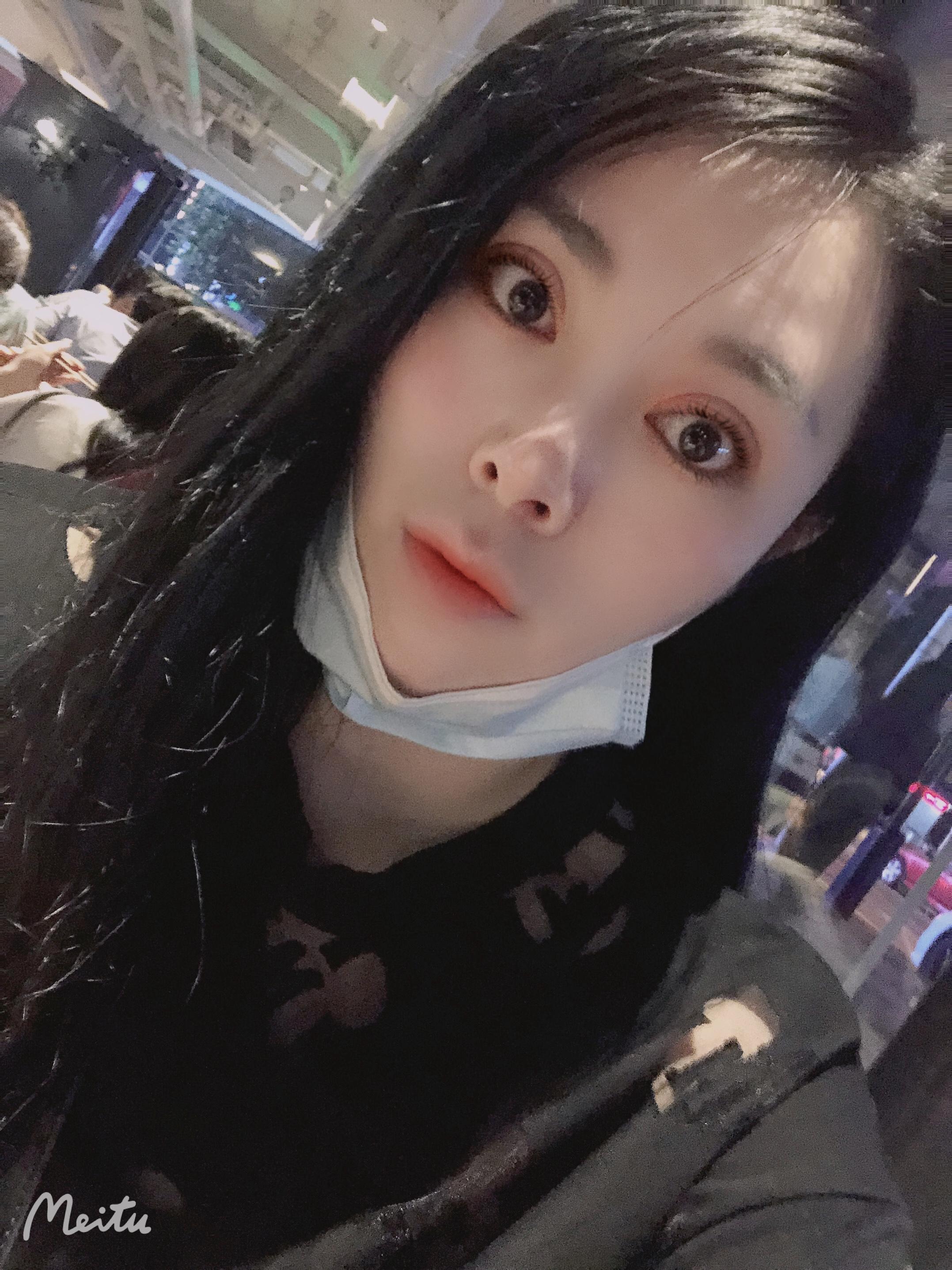 武汉大胸妹~ 第3张