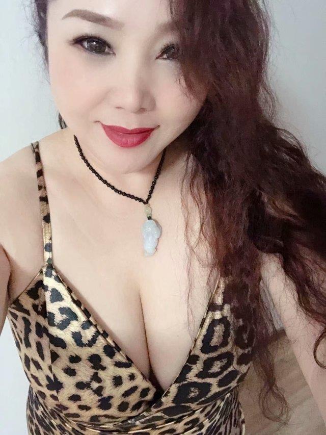 瑶海区不错的熟女 第2张