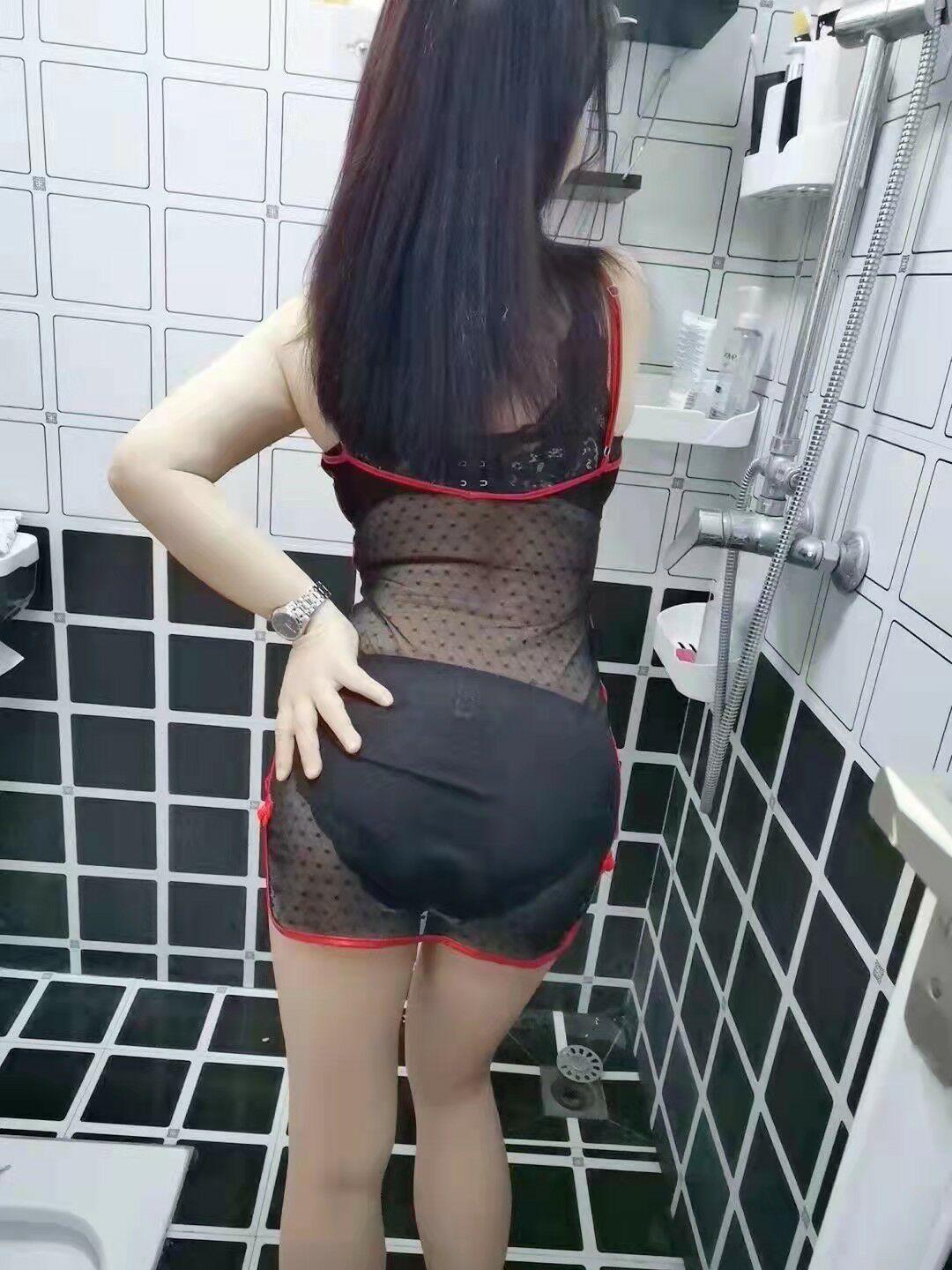 舌吻风骚小奶霸，天然木瓜奶性爱高手 第2张