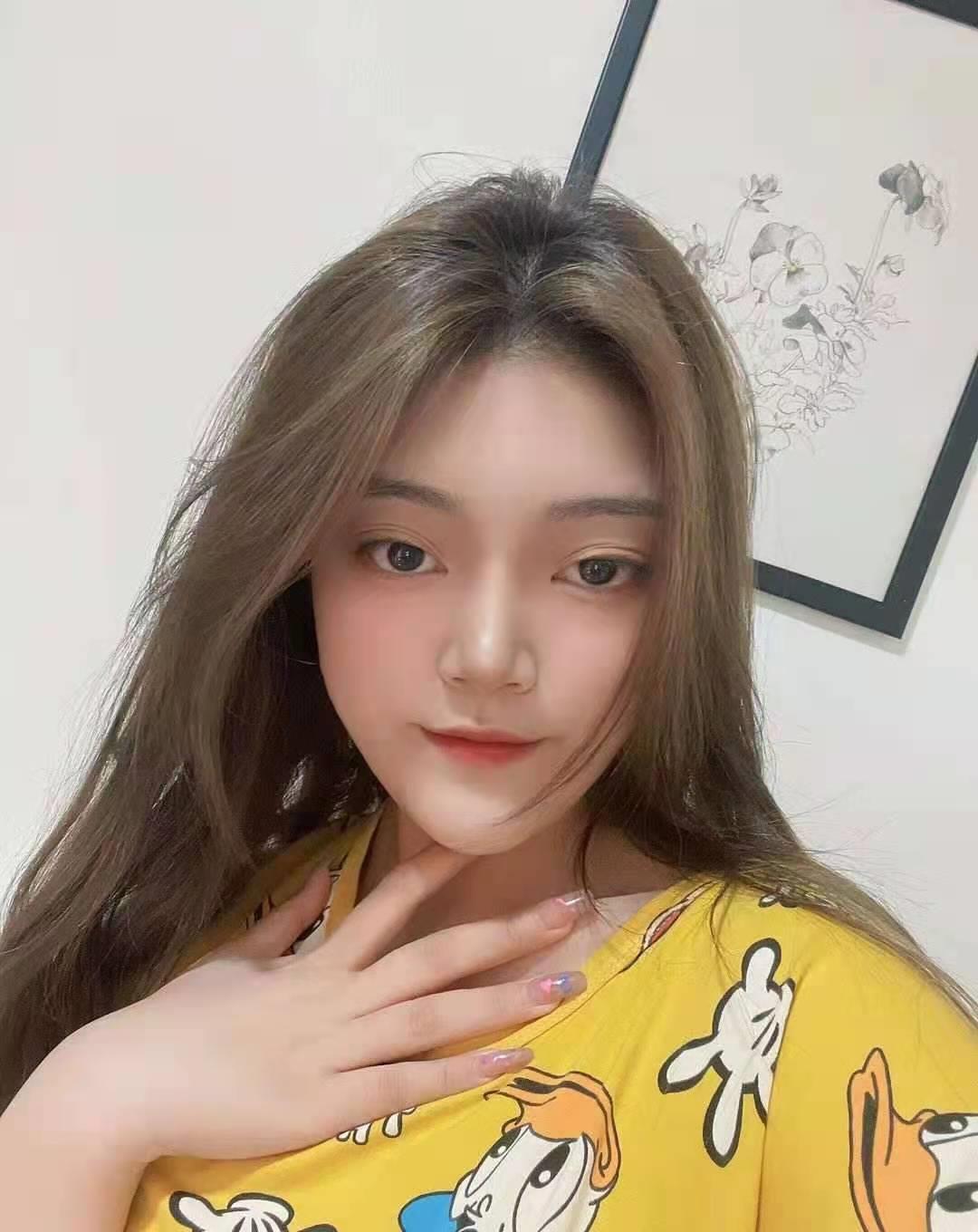 大一兼职小妹,19岁满满的胶原蛋白 第1张