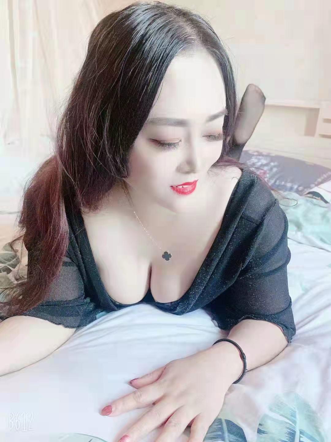 极品百子湾御姐,紫萱胸大水多 第2张