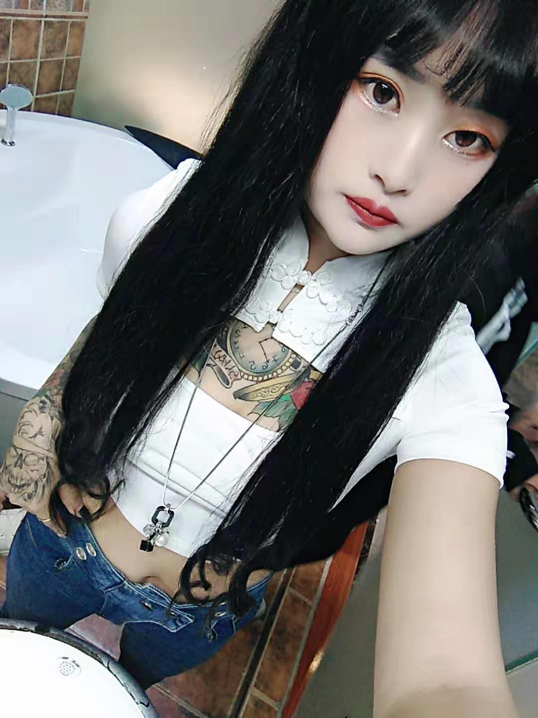年轻妹子身材可以 第1张