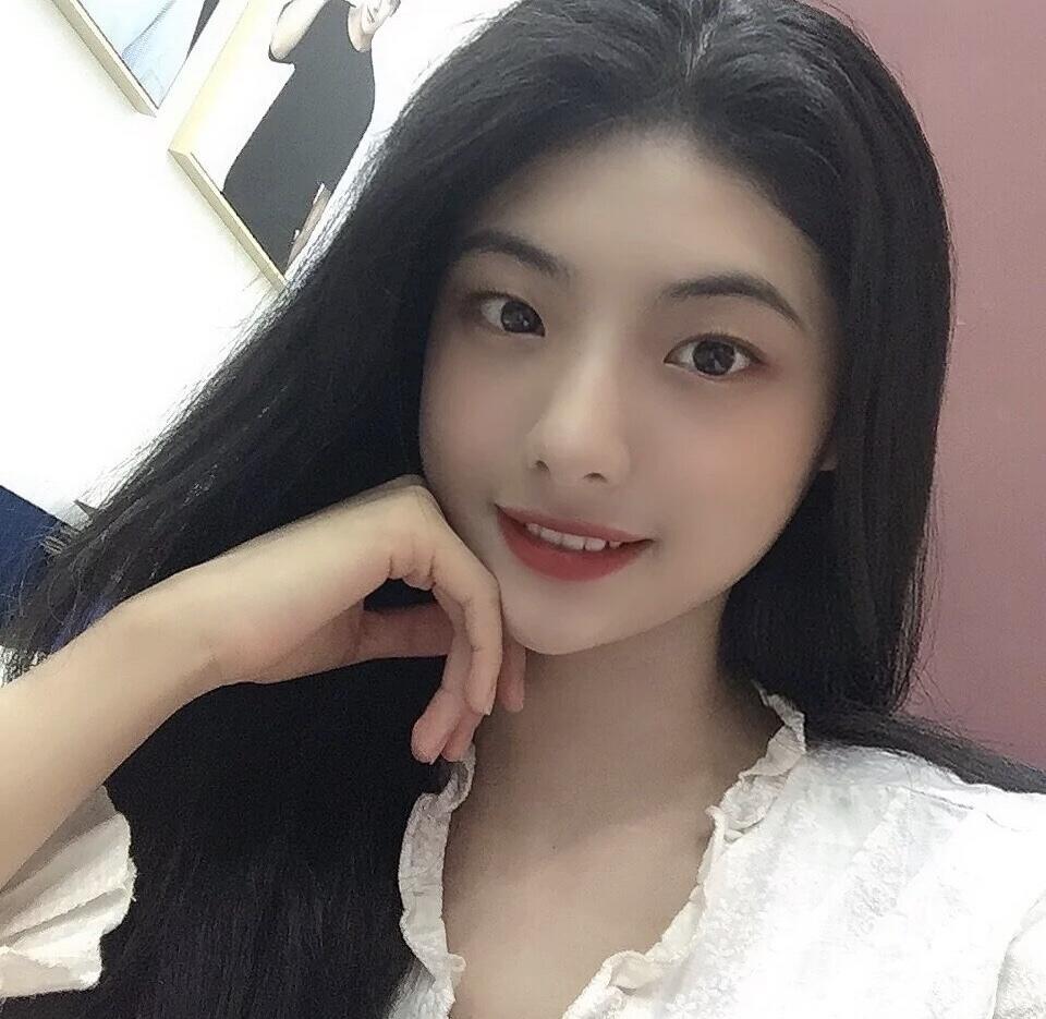 夜探24岁粉粉的兼职女！ 第1张