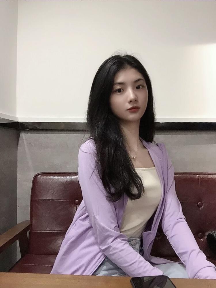 夜探24岁粉粉的兼职女！ 第2张