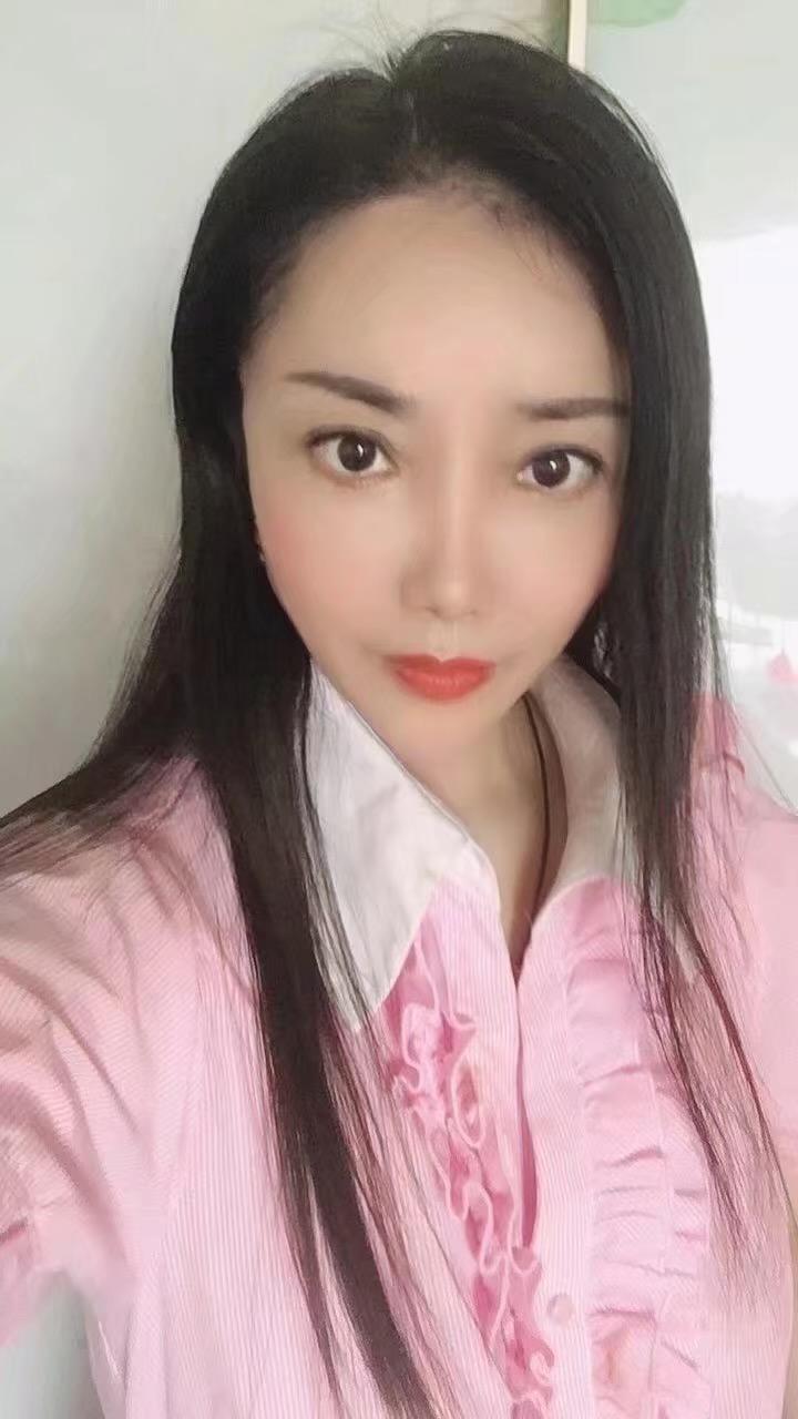 约战性感熟女姐姐 第1张