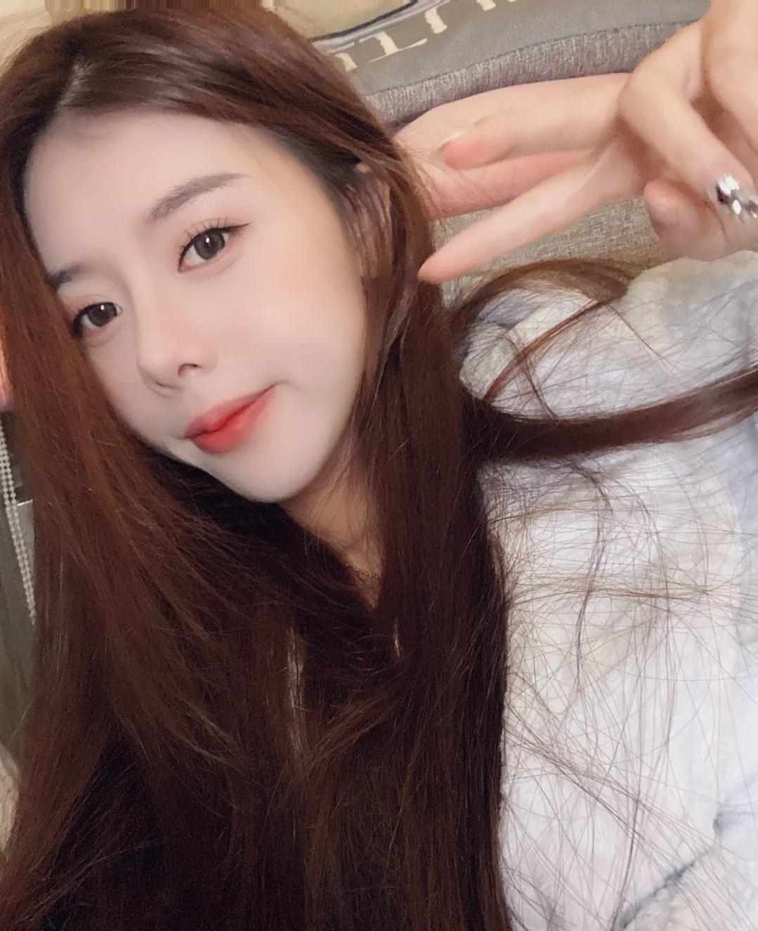 武侯区身材高挑的骚气妹子 第1张