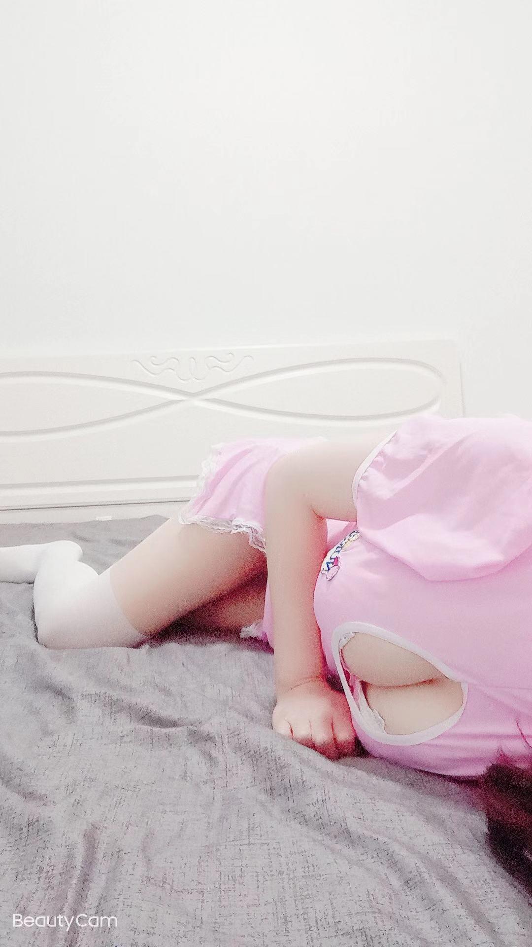 南山大新哆哆身材好制服很多 第2张