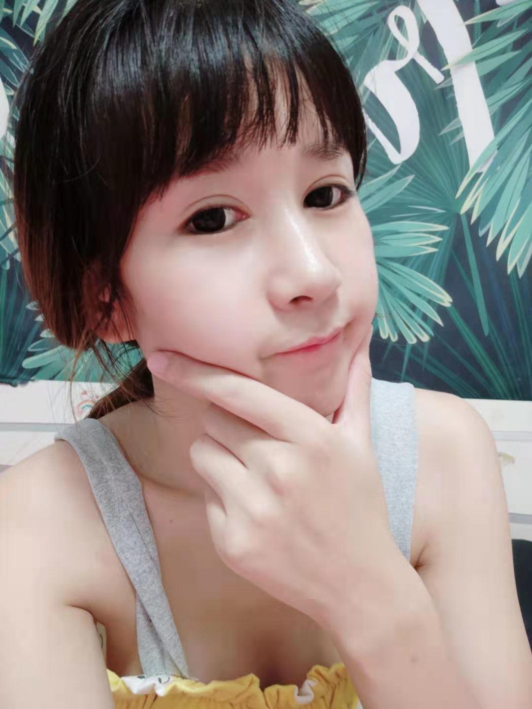 小邻家妹妹，推荐坐莲这个姿势会舒服些 第1张