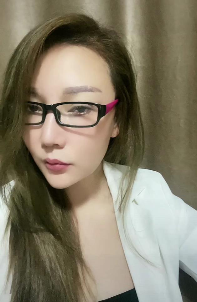 韵味十足的千爱，喜欢她穿黑丝的感觉 第3张