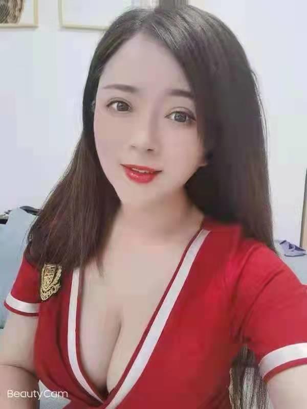 丰满大胸妹~薇薇，热情小女人 第1张