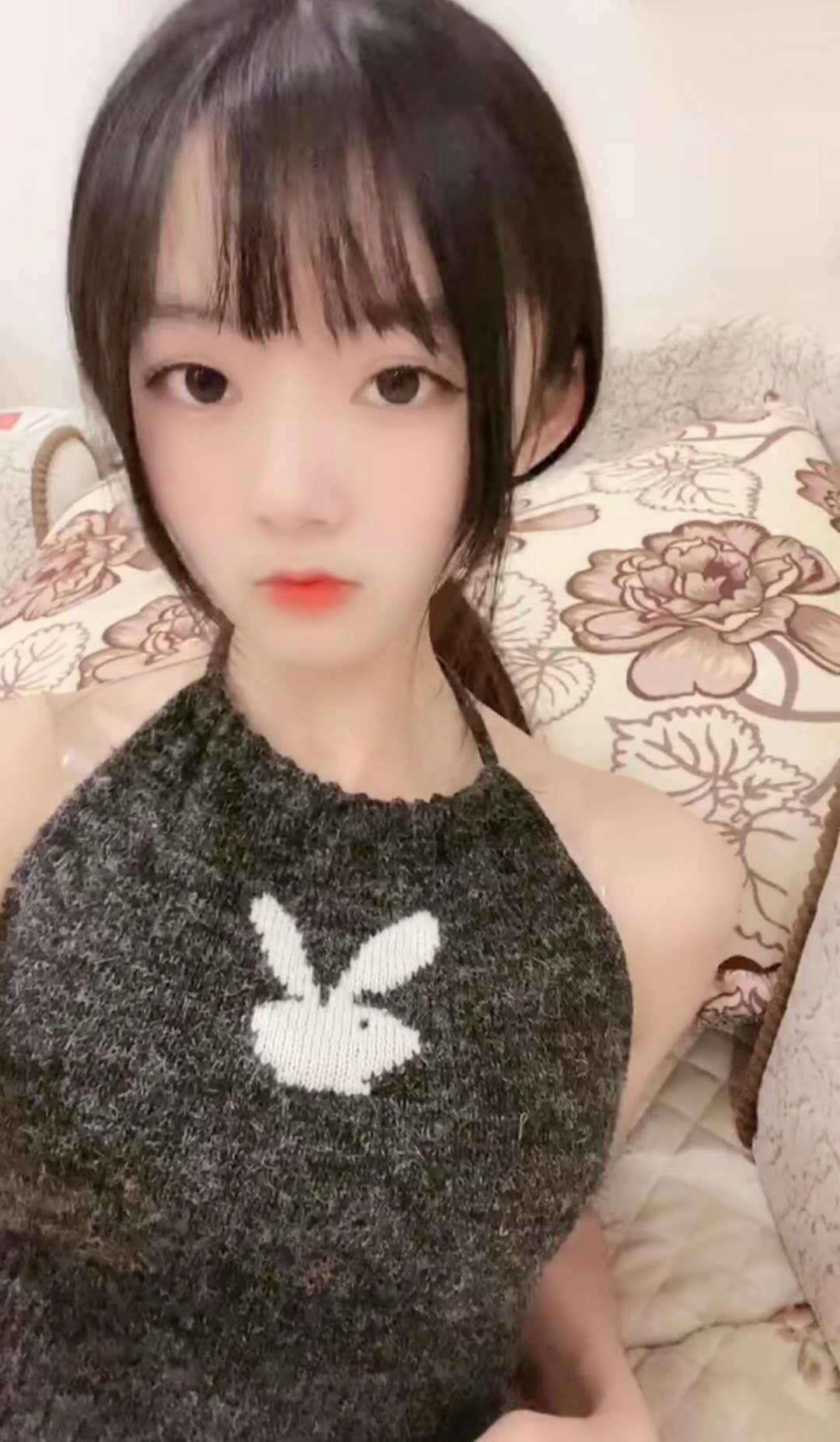 小萝莉金妮 第1张