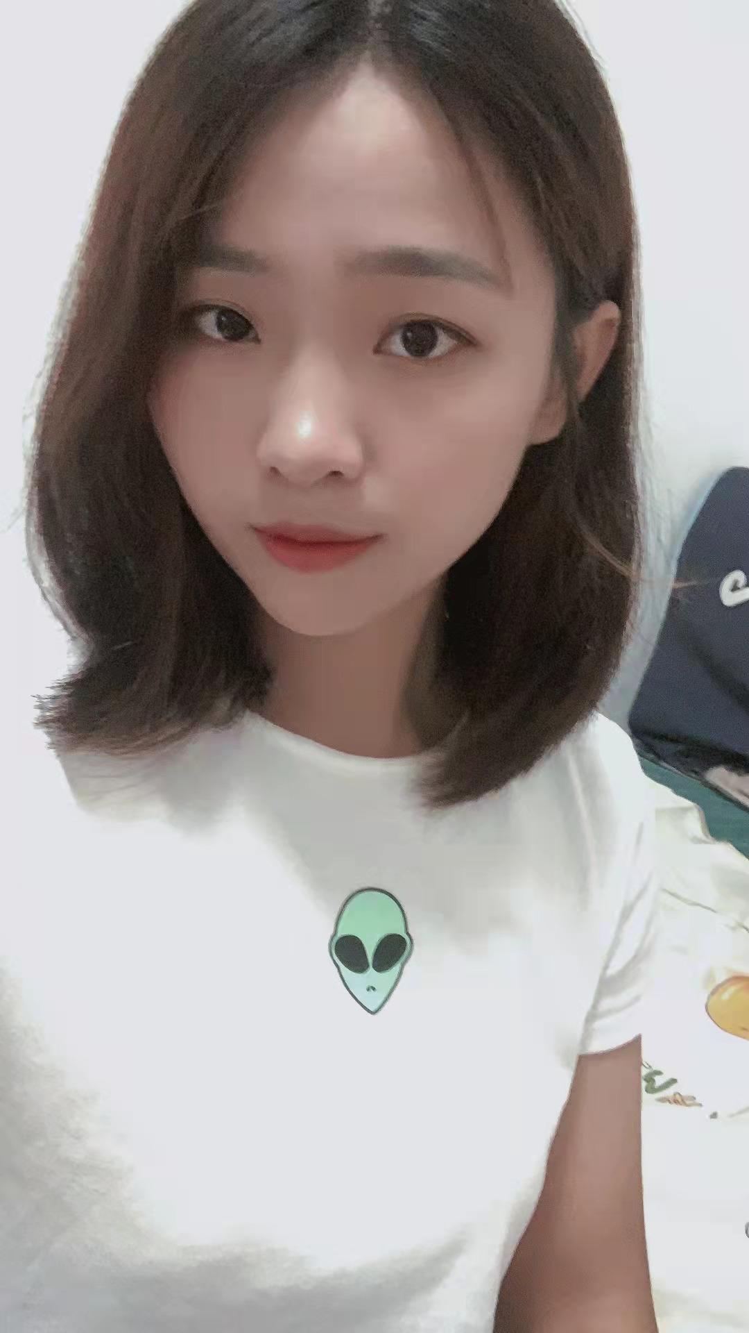 长漂亮年纪不大的小姐姐 第2张