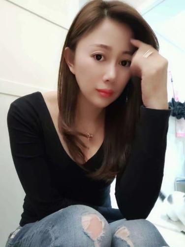 静静一个身材服务特棒的楼凤 第1张
