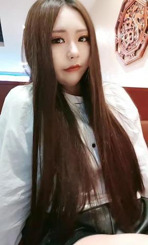 强烈推荐，大胸大屁股美女 第1张