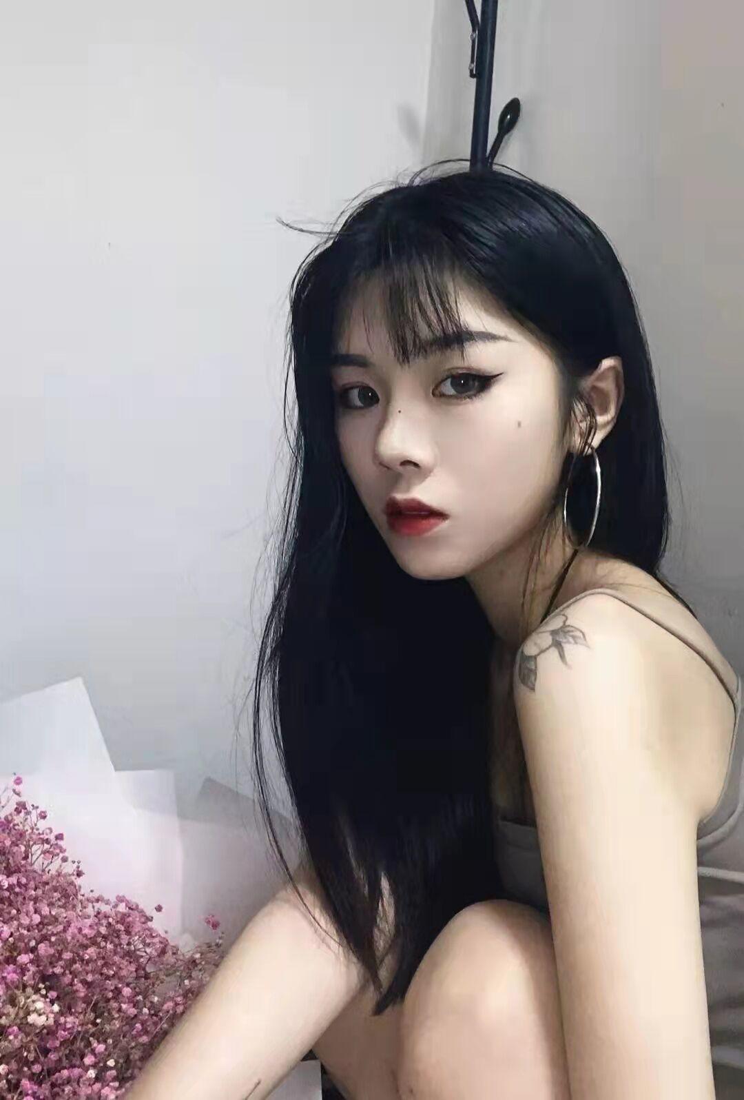 面容姣好的冷美人,让人很有征服感 第1张