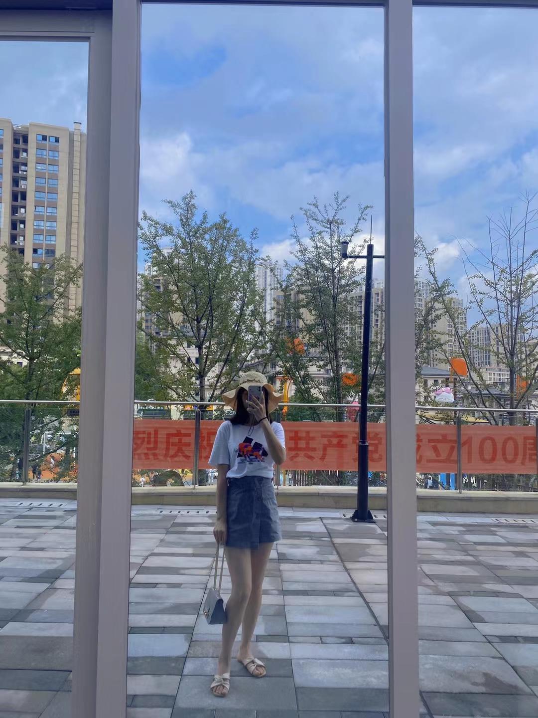 对外经贸大学附近小妖精,三点粉嫩深喉一波流 第1张