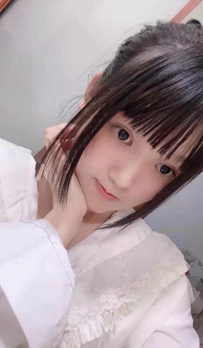 白云00后精神小妞桃子 第3张