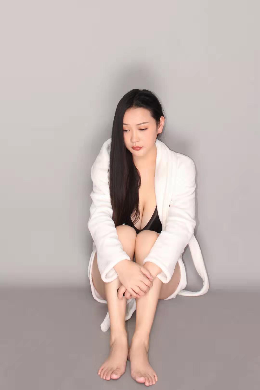 越秀淘金温柔体贴妹子嫣然 第1张