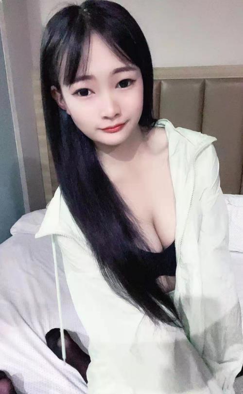 天河清纯34C西西 第1张