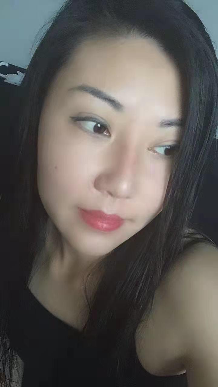 五棵松附近活泼可爱的小少妇归来,口活相当爽 第1张